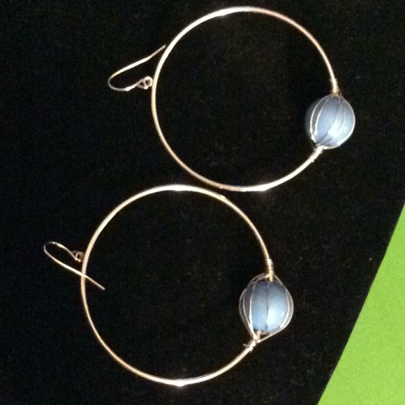 🌹Silver tone caged bead hoops - Picture 4 of 4